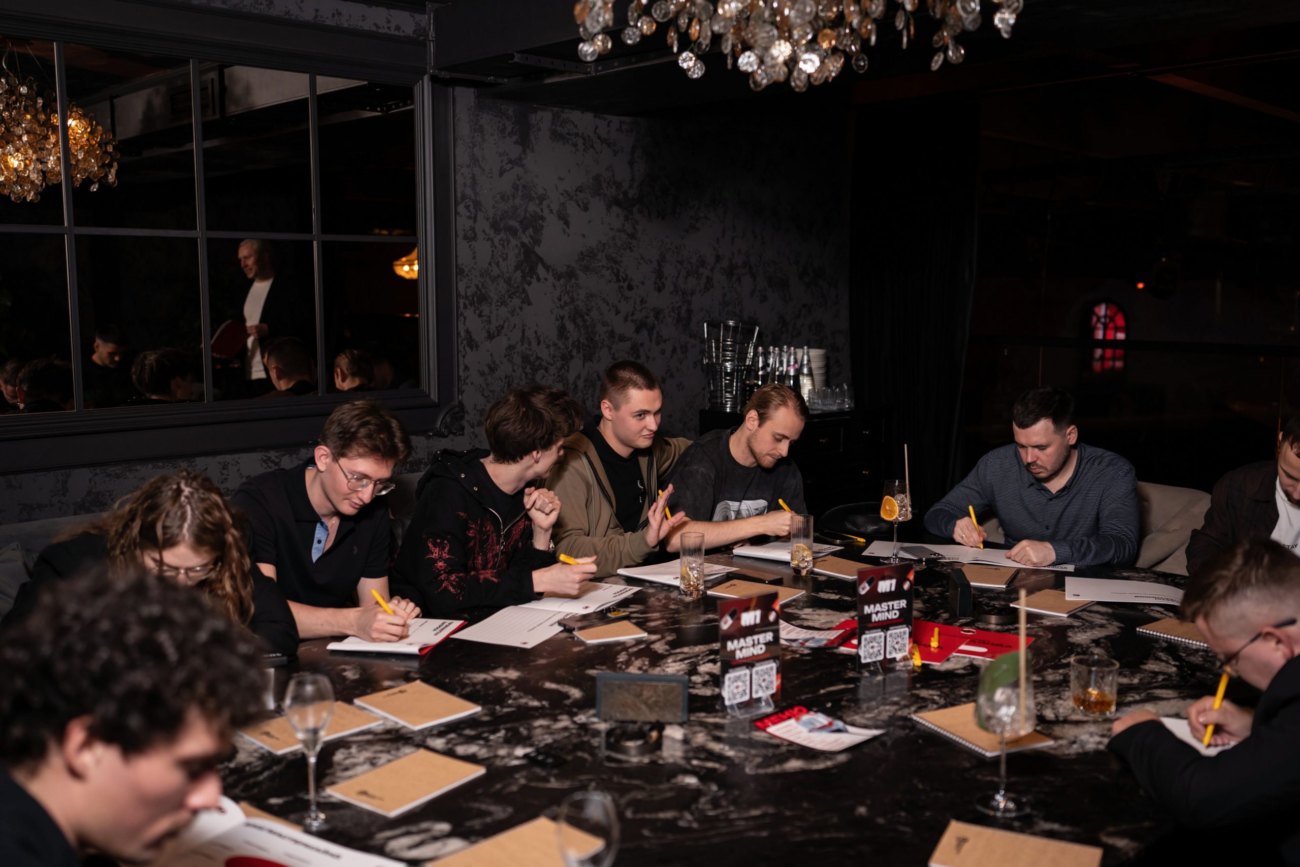 Дым, мемы и афы: как прошел самый неформальный ивент M1 для веб-мастеров