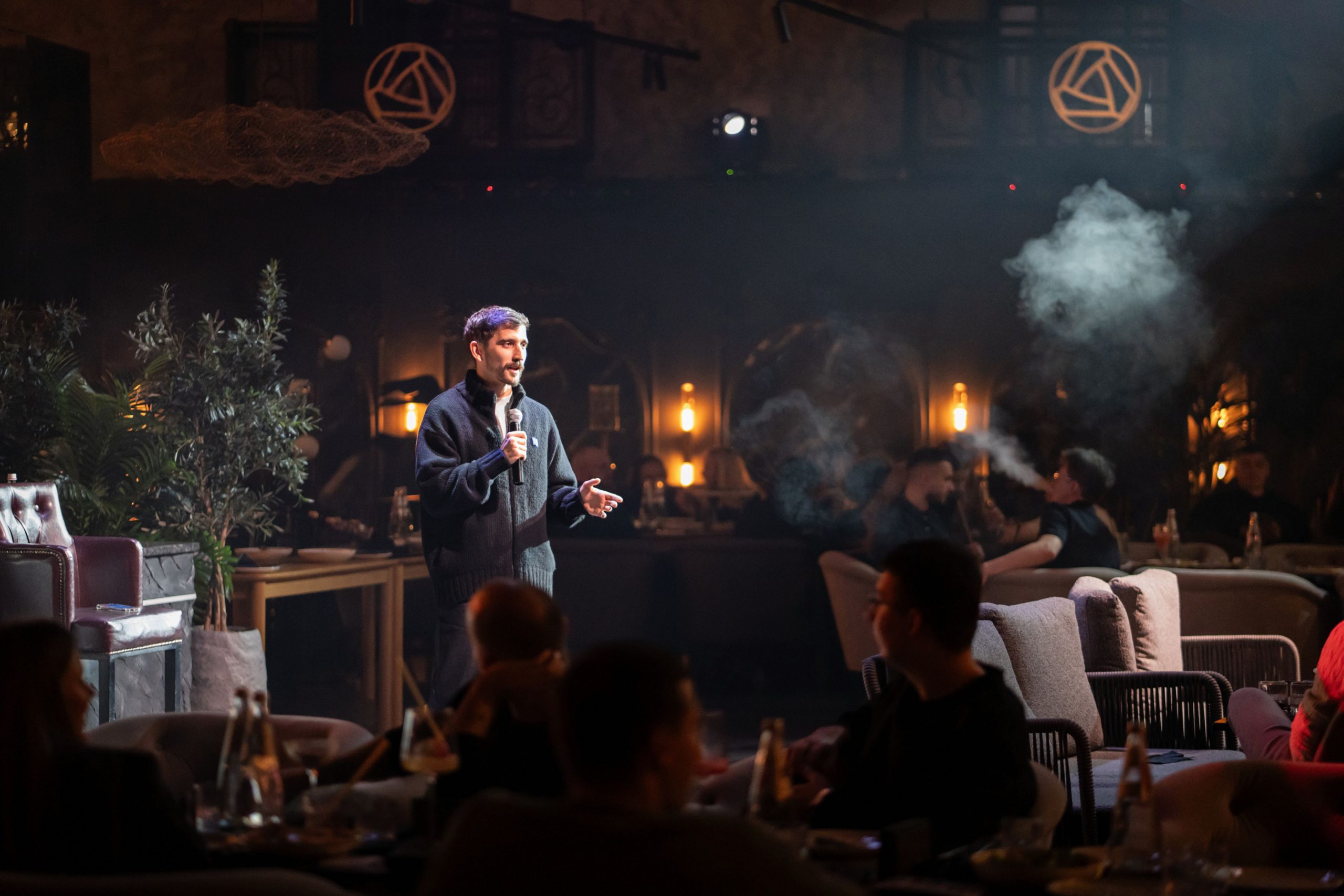 Дым, мемы и афы: как прошел самый неформальный ивент M1 для веб-мастеров