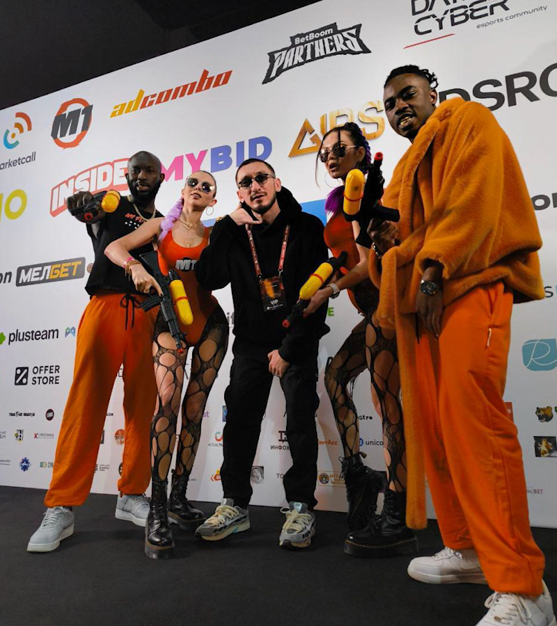 M1 на БРОКОНФ 5: как мы сделали участие ярким и незабываемым